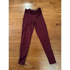 Nike Pro High-Waisted Compression Leggings - Size M